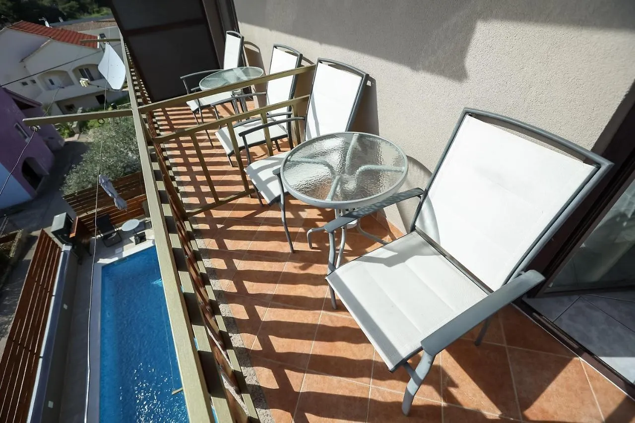 Pool Apartments Julia Zadar