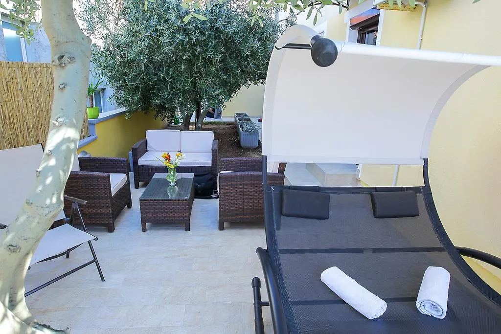 Pool Apartments Julia Zadar Croatia