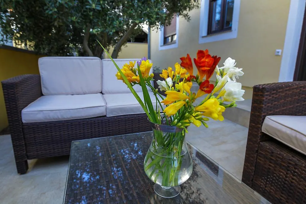Pool Apartments Julia Zadar Croatia